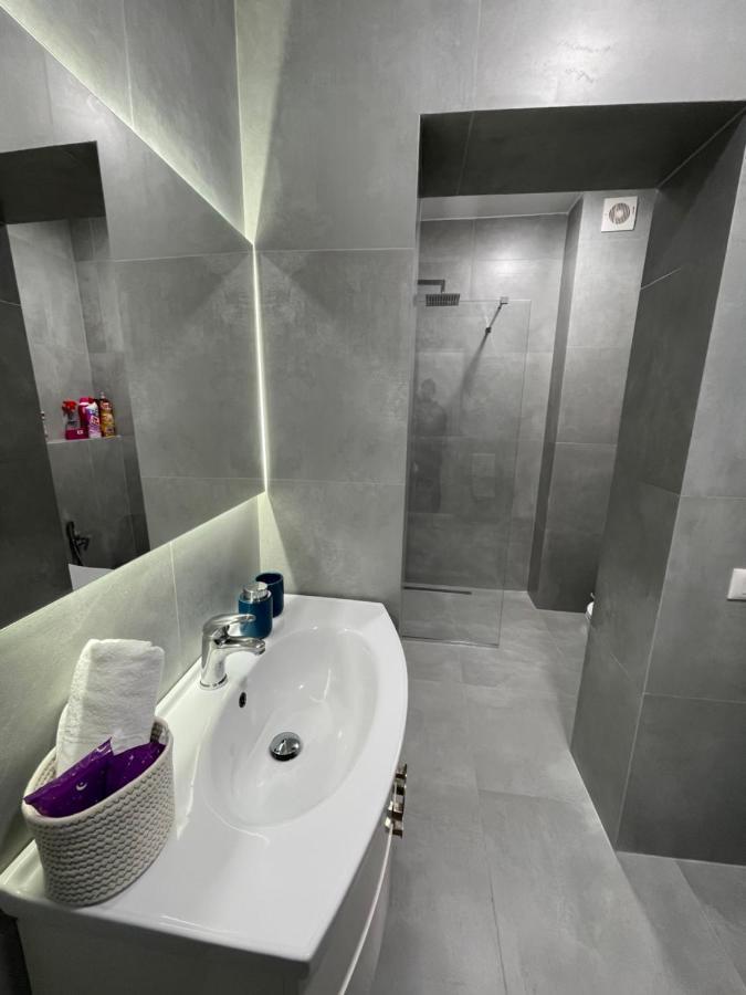 טיראנה Lovely Apartment מראה חיצוני תמונה