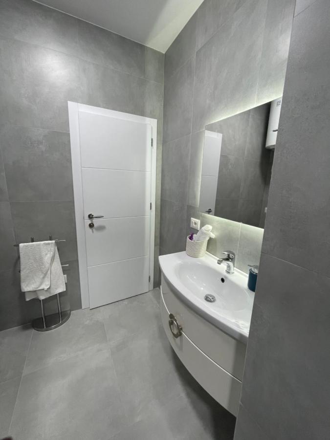 טיראנה Lovely Apartment מראה חיצוני תמונה
